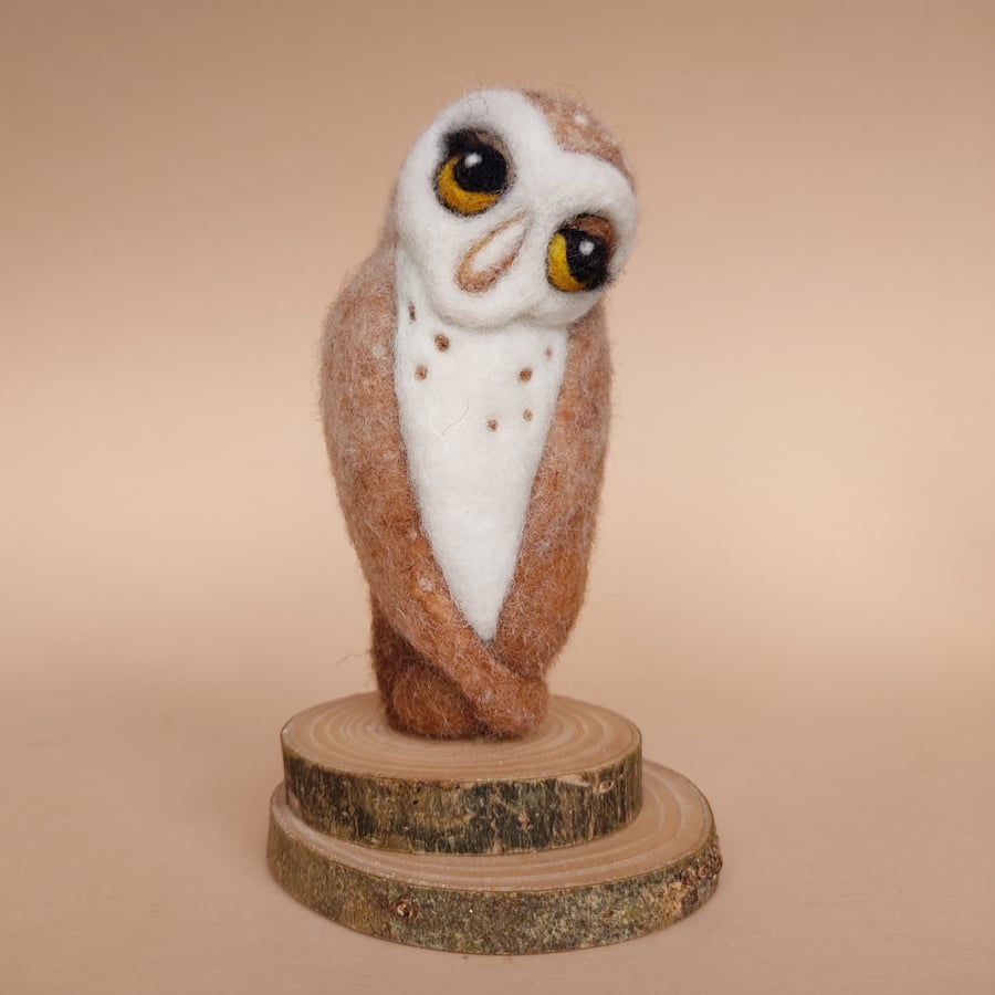 "Owle" - Large Brown Owl. Original Autumnal Decor. Unique Needle Felt Sculpture.