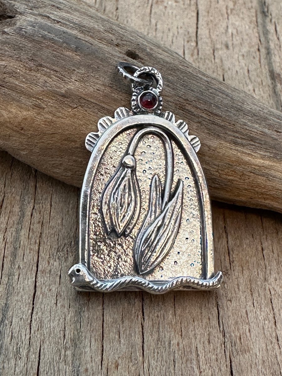 Silver Snowdrop Pendant with Garnet