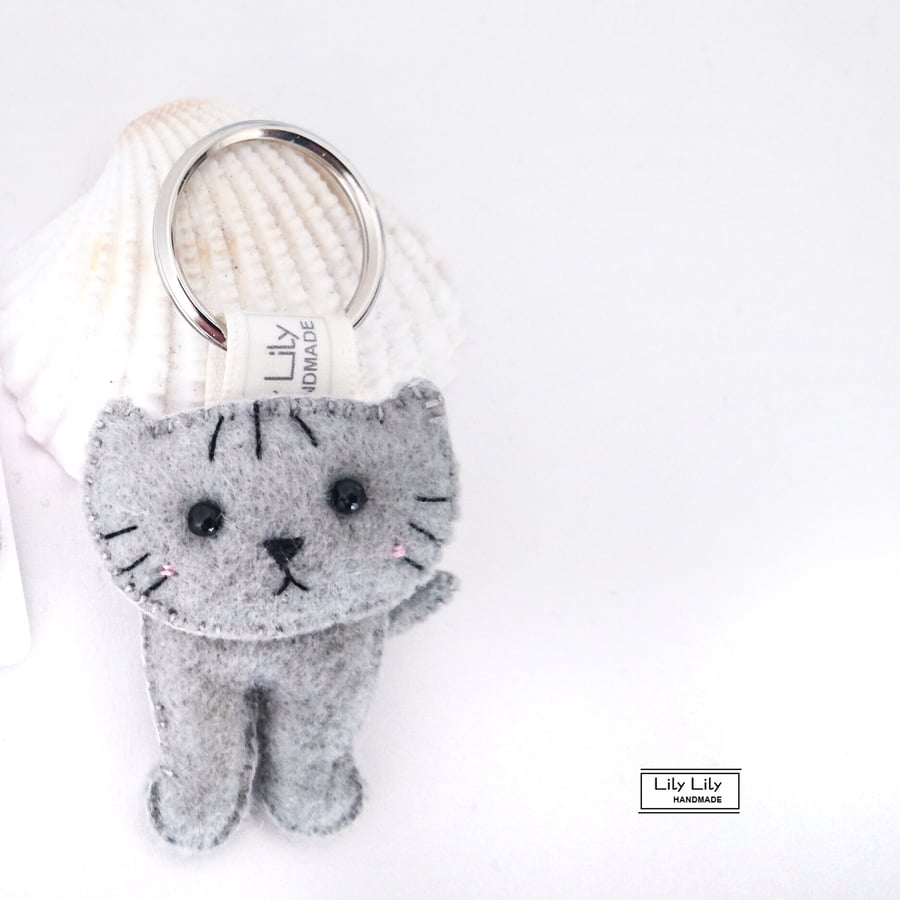 Handmade Cat Keyring (Grey cat) - Free delivery
