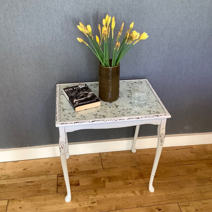 Vintage wooden Side Table with Cabriole Legs