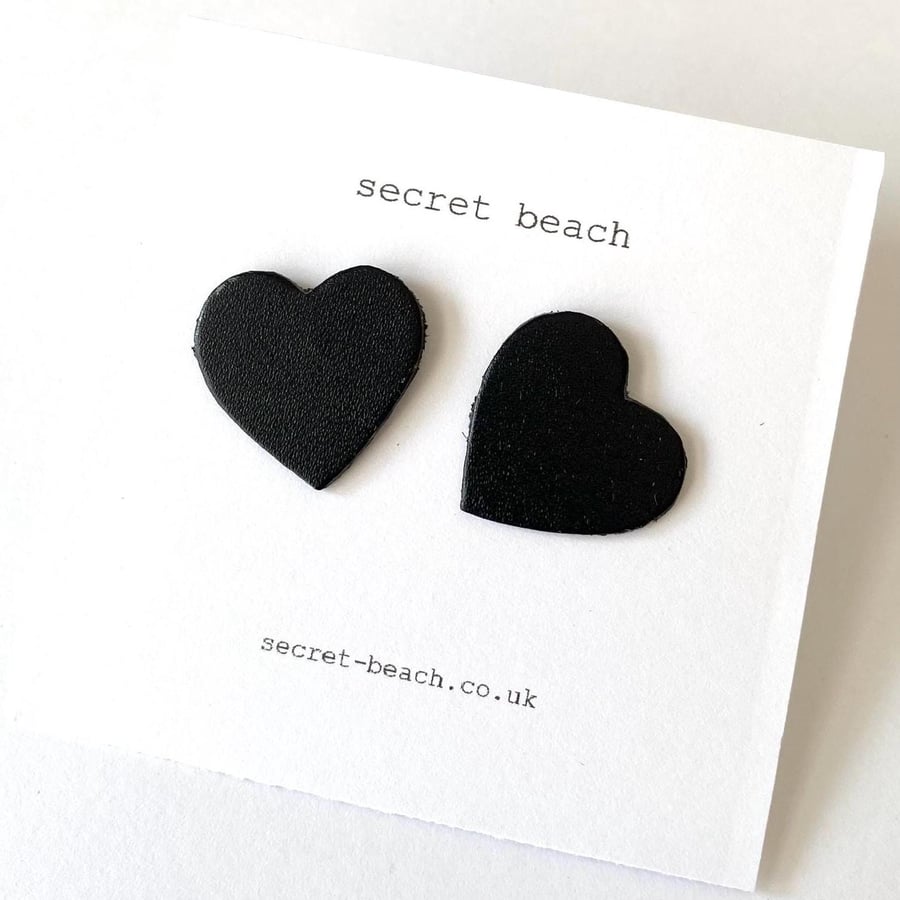 Leather Heart Stud Earrings - Black