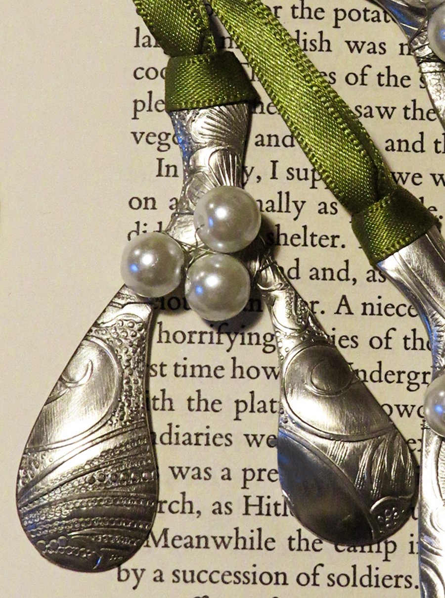 Pewter Mistletoe Christmas Decoration