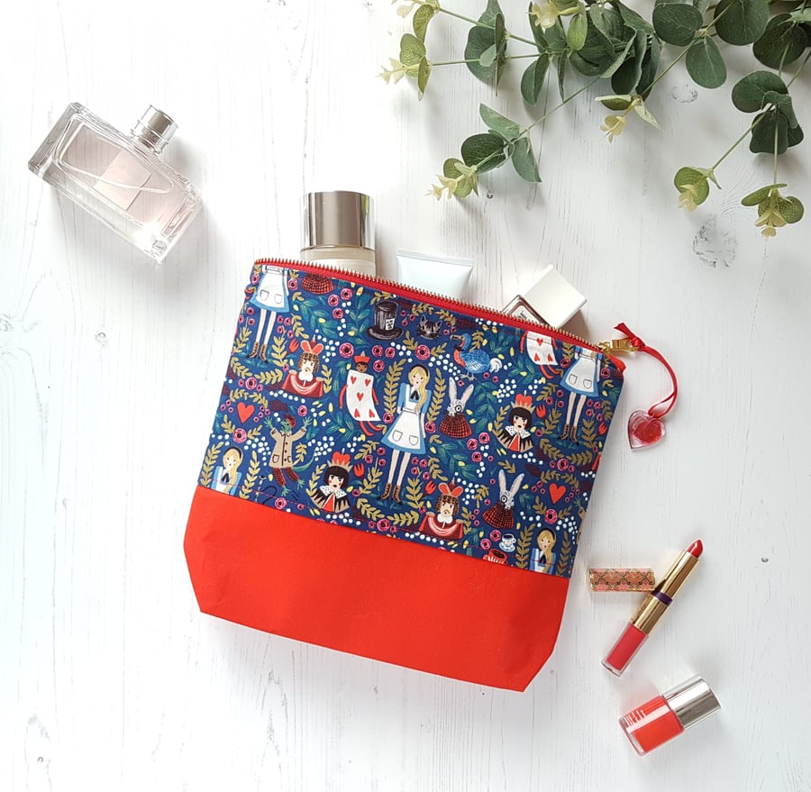 Large make up bag - cosmetic bag - Alice In Wonderland 