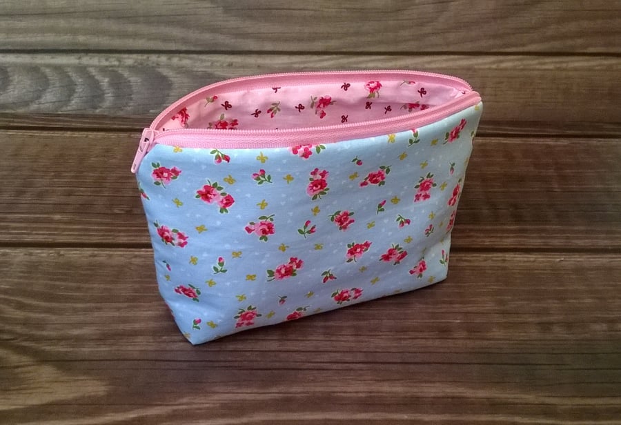Make up bag, 100% cotton, lined, pale blue floral with a contrasting lining, new