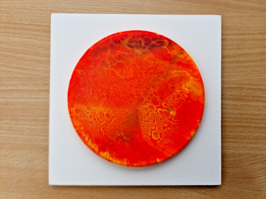 18.5cm x 18.5cm acrylic pour painting wall plaque