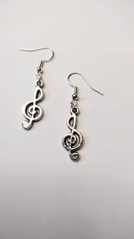 Music themed earrings 