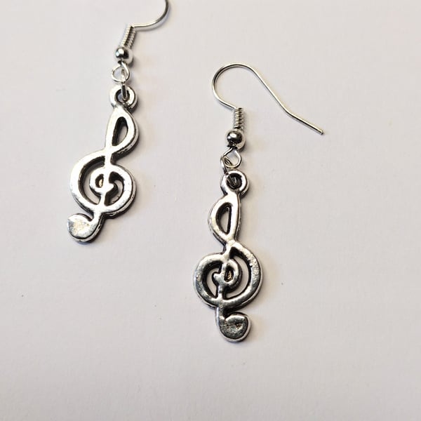 Music themed earrings 