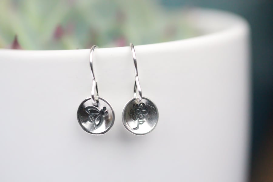Adorable sterling silver handcrafted bee and flower drop earrings