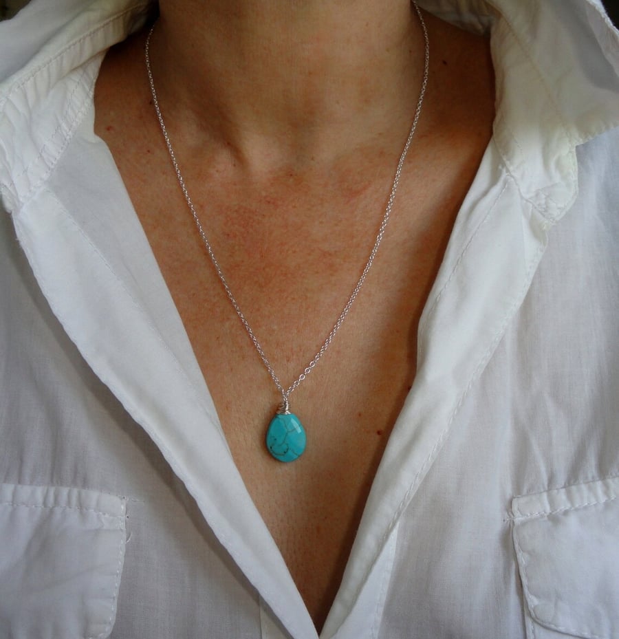 Silver teardrop shaped turquoise necklace