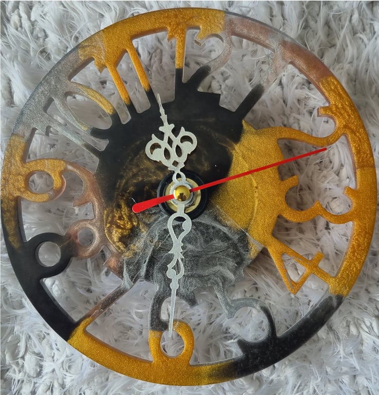 Handmade Resin Wall Clock – Black, Gold & Silver Elegance
