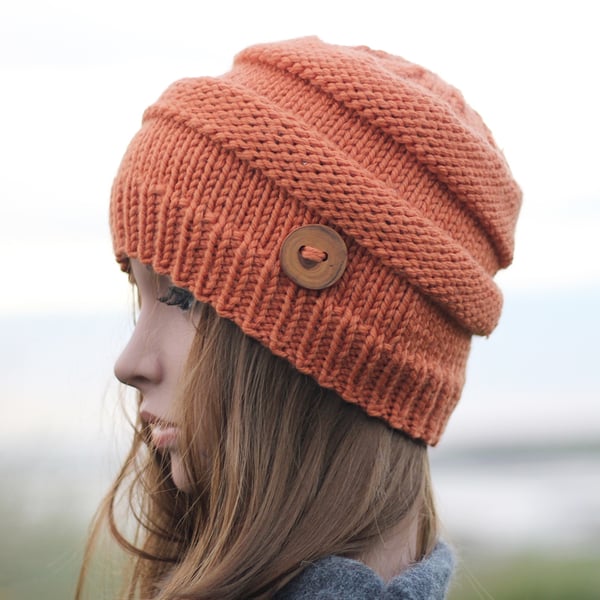 Beanie hat knitted pumpkin shade women's