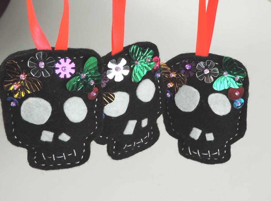 Skull Art Fun Shirt Three Skulls Matching Bandana Skull Art Fun Shirt Three Skulls Matching Bandana