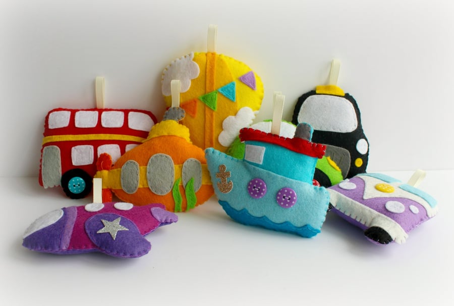 Make Your Own felt Rainbow Transport Vehicle Garland Kit. Sewing pattern.
