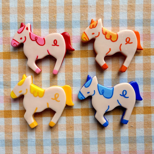 Horse magnets