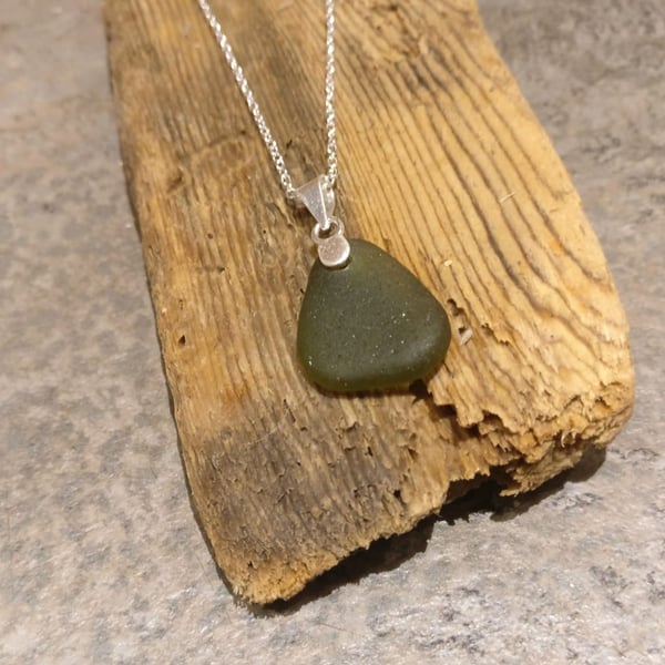 Green Seaglass Necklace 