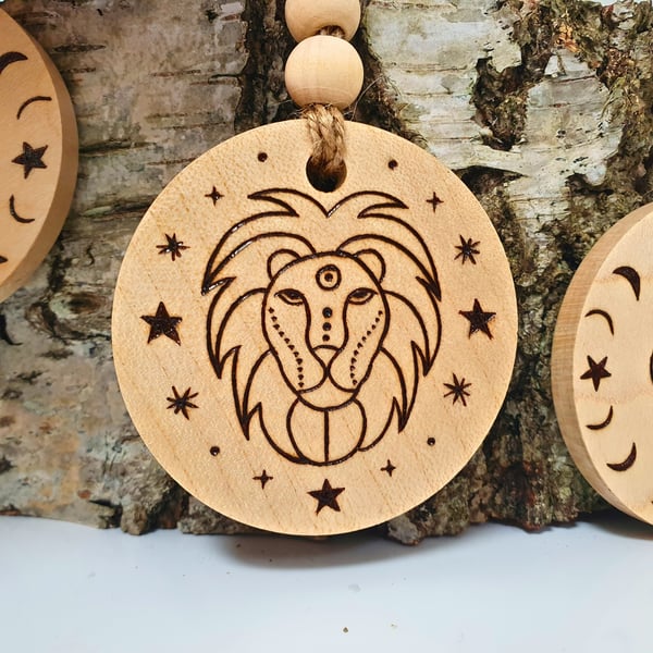 Leo Zodiac Star Sign Wooden Keyring, Celestial Gift, Pyrography, Astrology