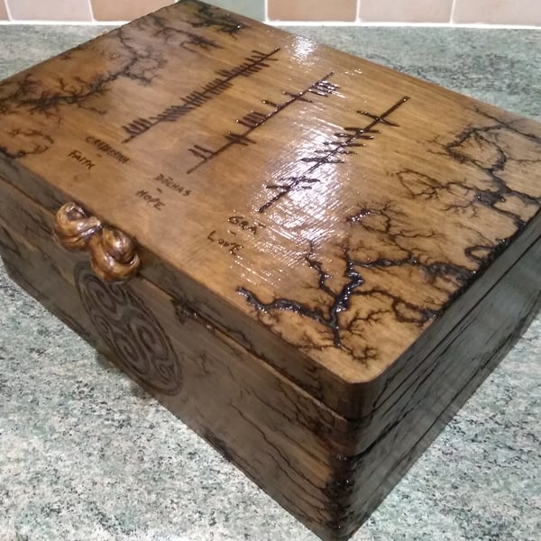 'Infinity' - Storage box