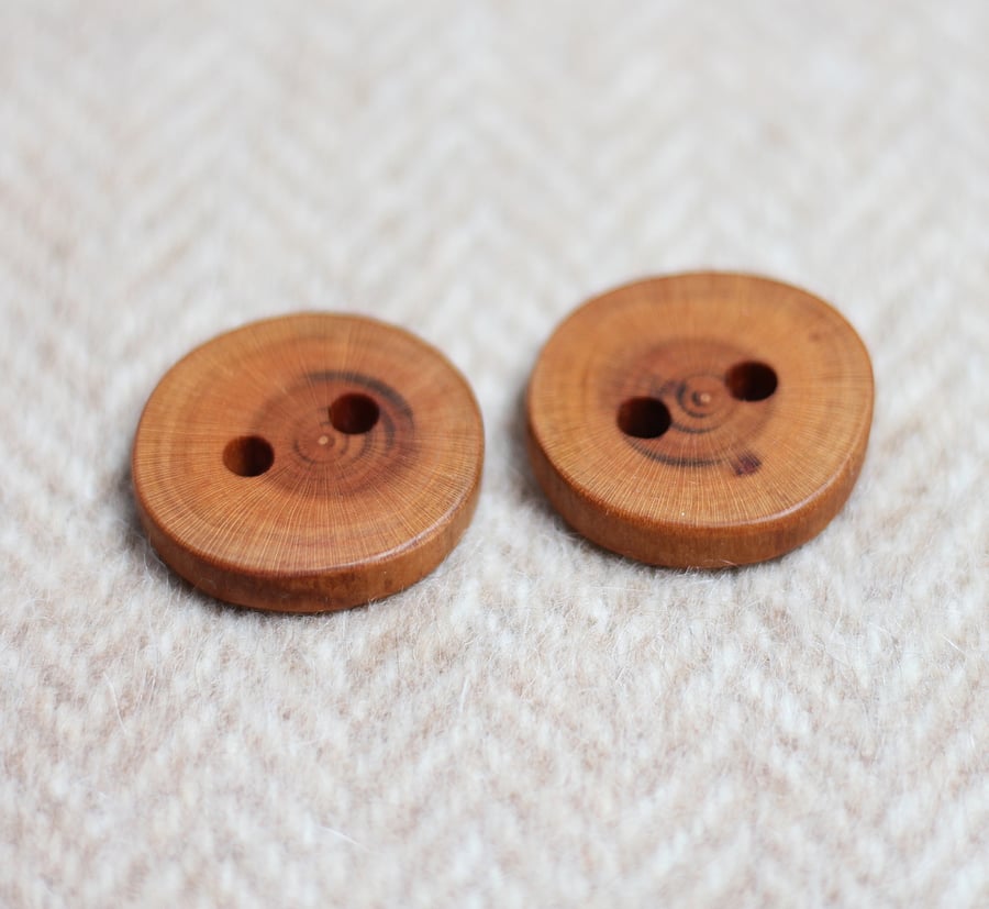 Buttons x2, wooden handcrafted, all natural