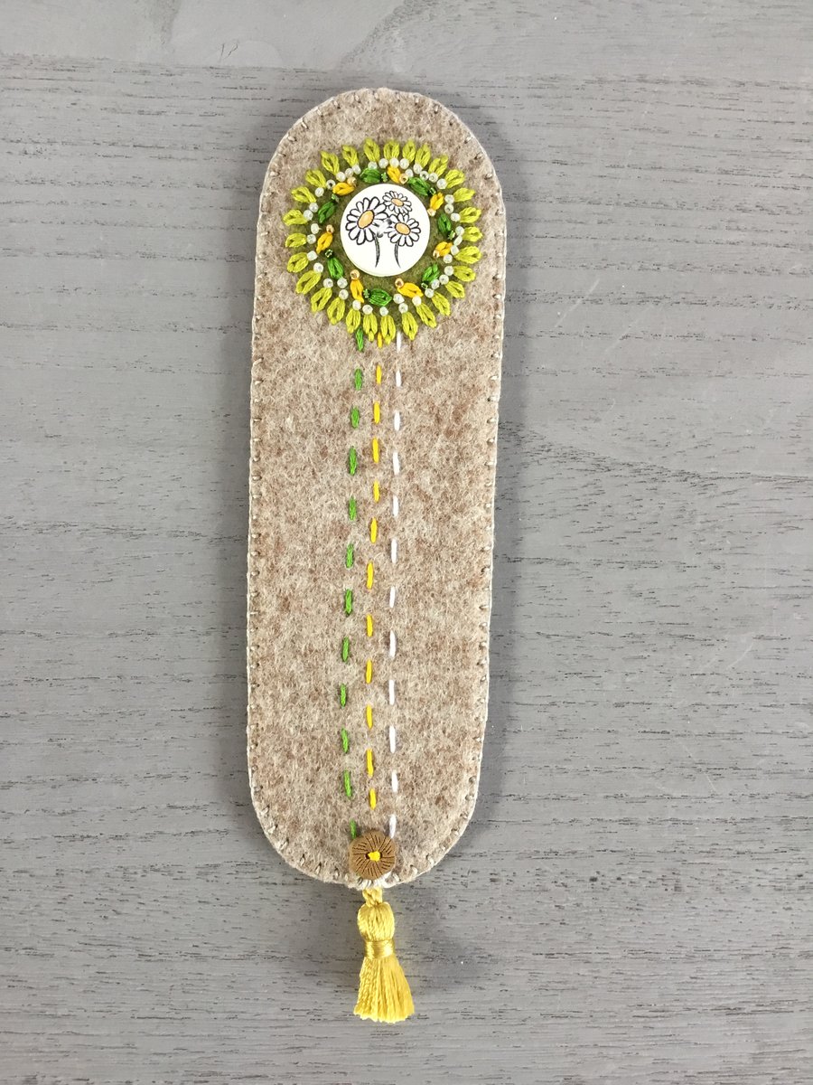 Embroidered Daisy Flower Bookmark 