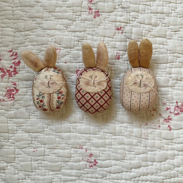 Easter bunnies set of three
