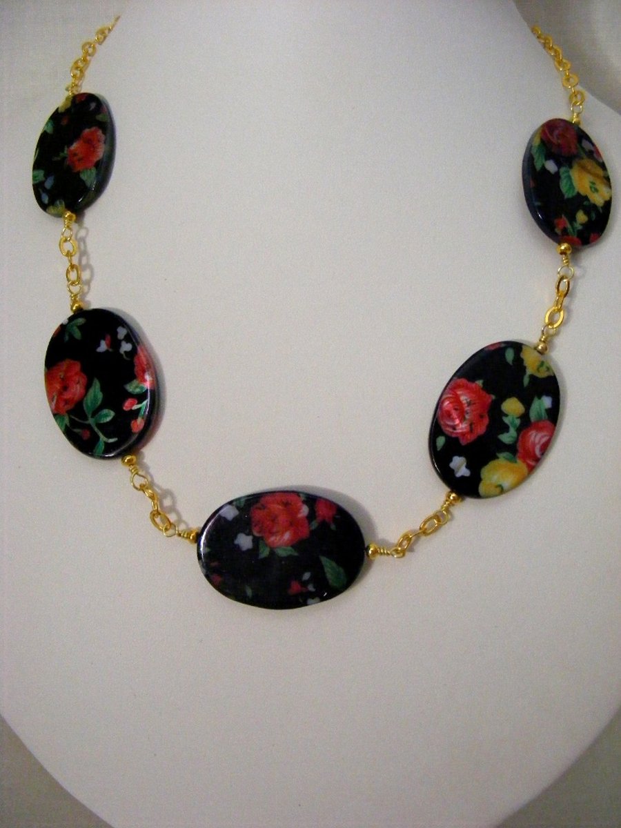Flower Print Chain Necklace