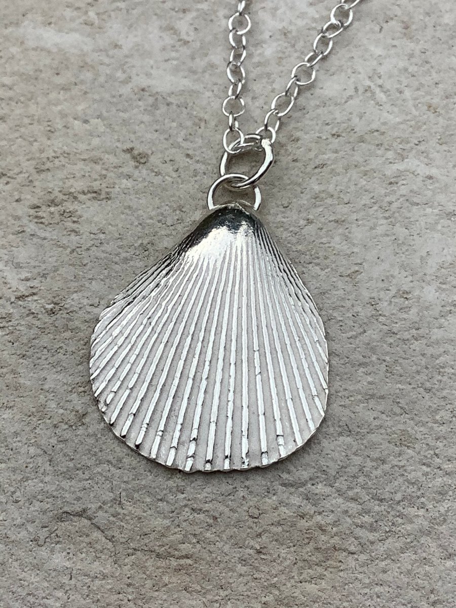 Pure silver scallop shell