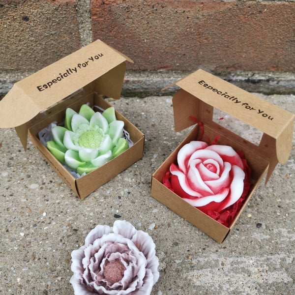 Soap flower in gift box... Favours for any occasion (check sizes)