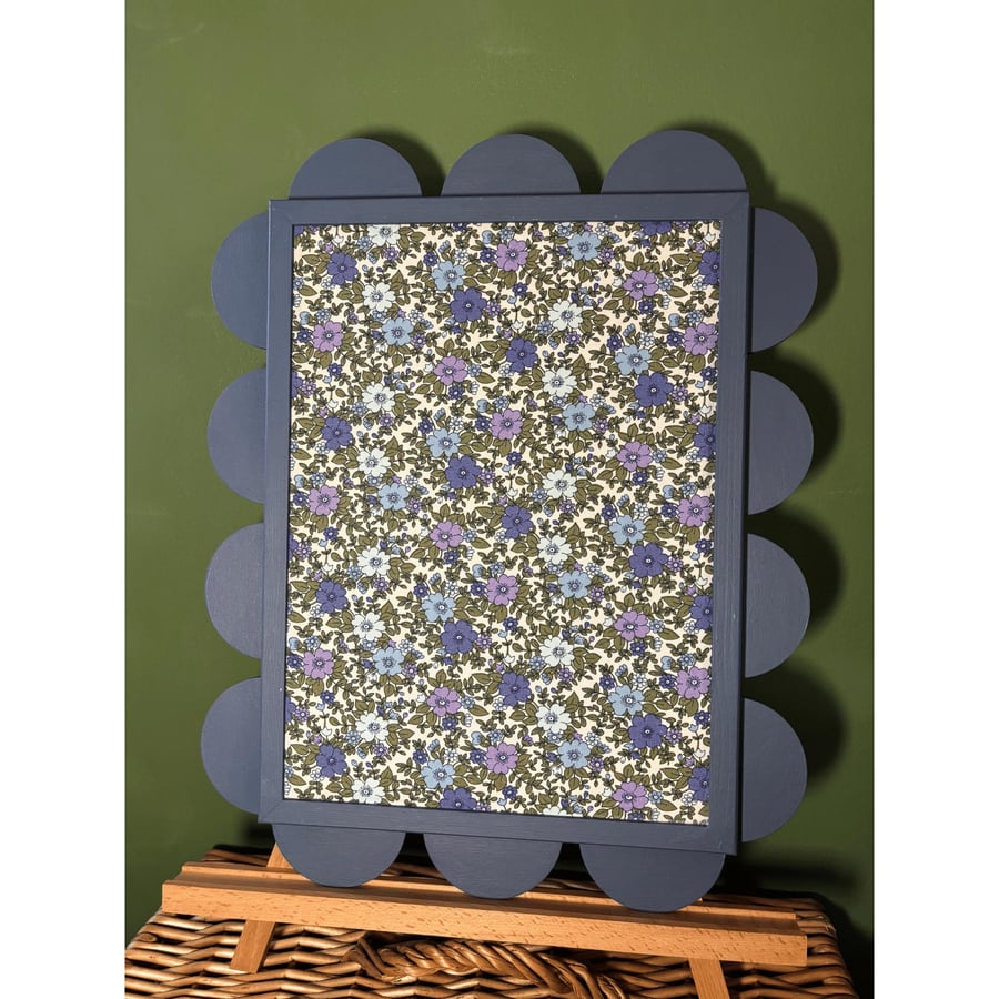 The Taylor: Handmade Luxury Picture Board With Scalloped Edge Design