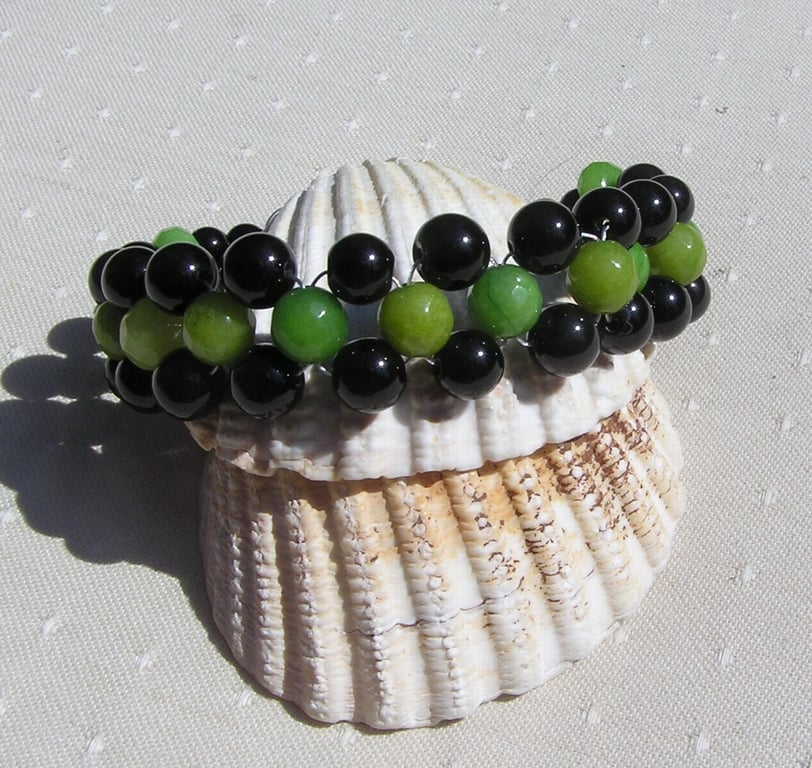 Black Onyx & Green Peridot Gemstone Woven Beaded Chakra Bracelet "Phillina"