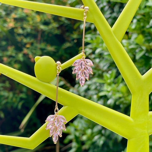 CRYSTAL FLOWER EARRINGS pink art deco drop dangle statement glass 