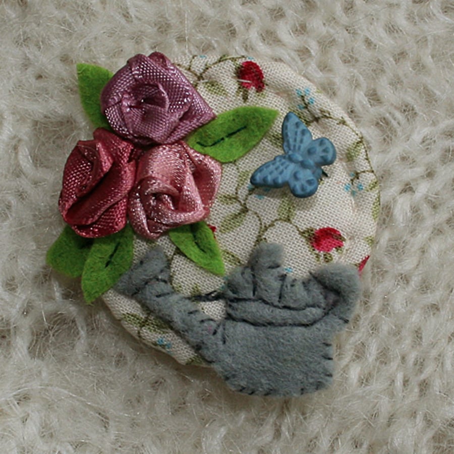 Rosebush brooch