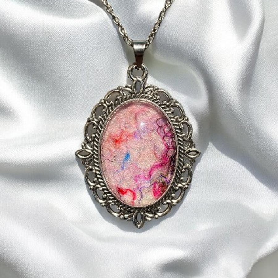Vintage style necklace, felt under glass cabochon, pale pink with silk fibres