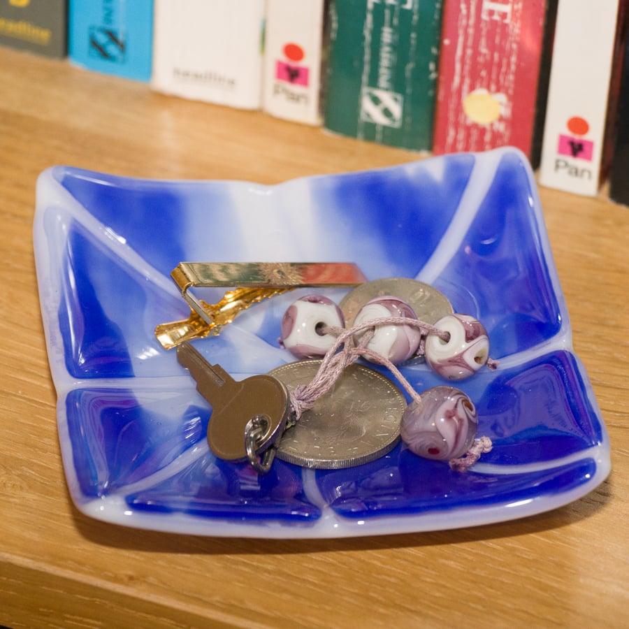 Streaky Blue on White Fused Glass Trinket Dish - 9282