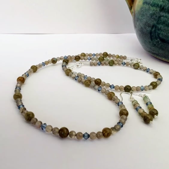 Jewellery Set: 3 items with Labradorite, Agate and Sterling Silver