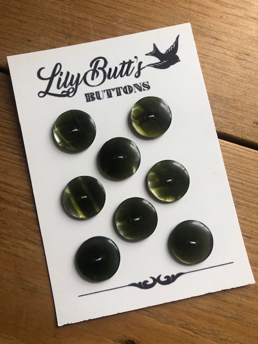 8 x Pearly Green Buttons 