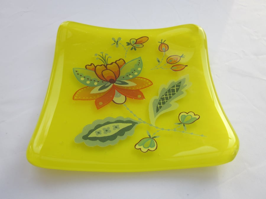 Handmade fused glass trinket bowl or soap dish - citron with Persian flower