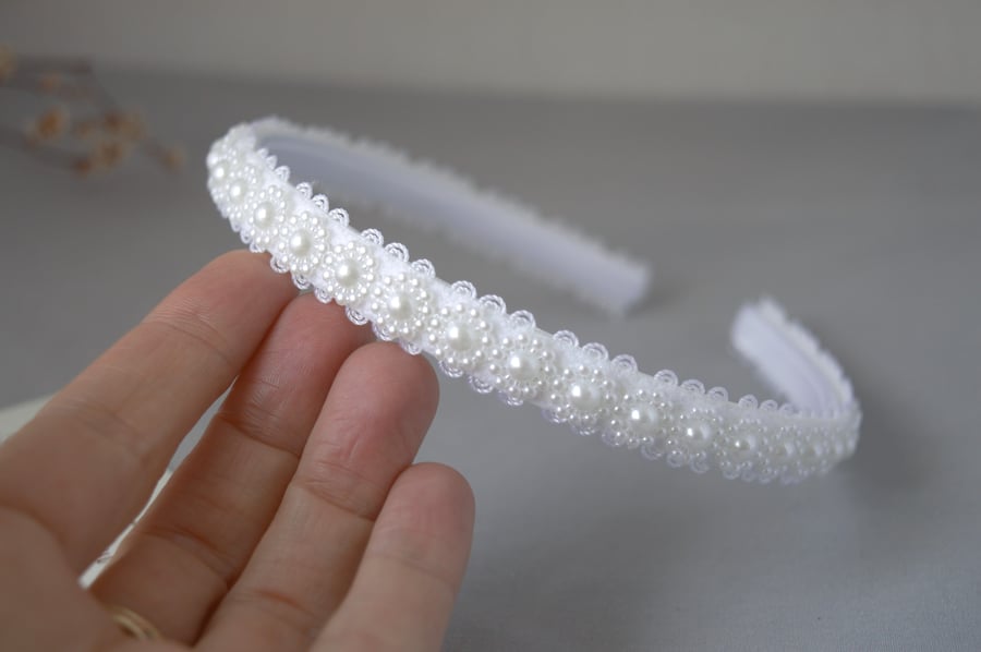 White daisy headband for flower girl, holly communion aliceband, wedding tiara
