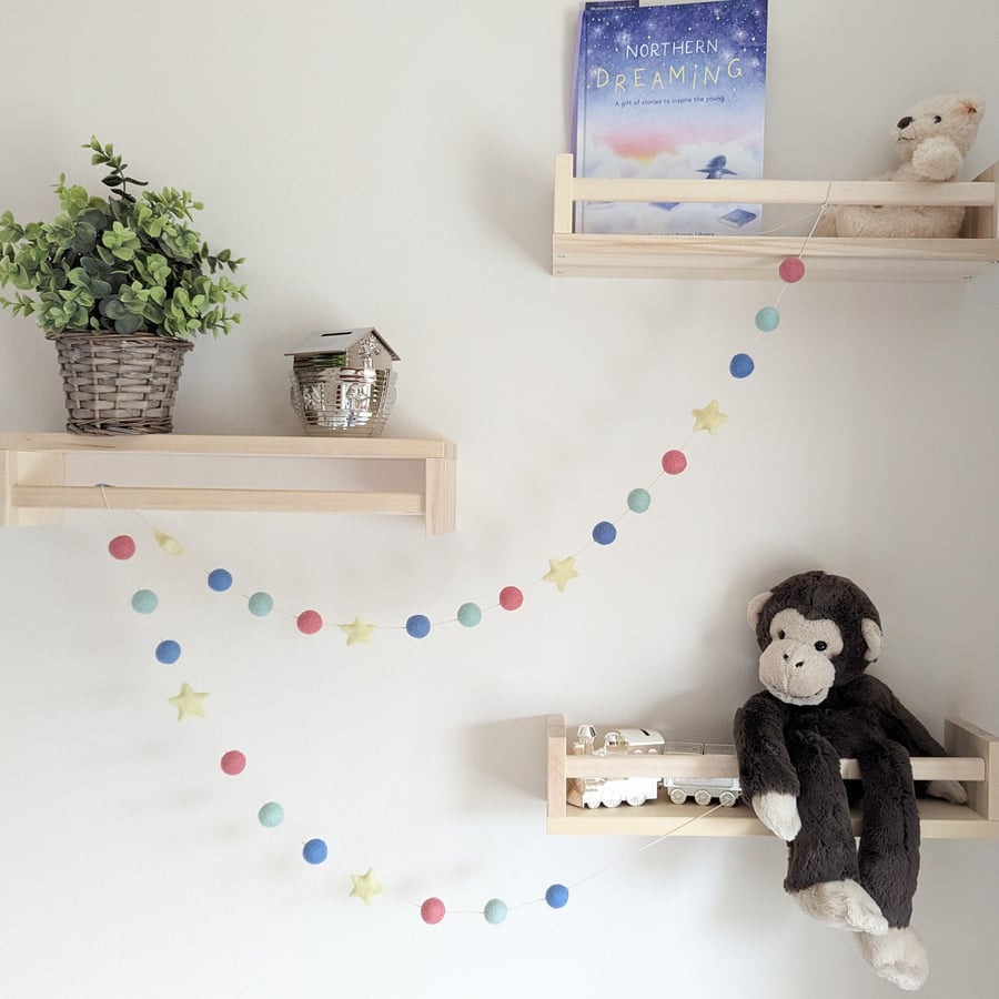Star Pom Pom Garland Bunting