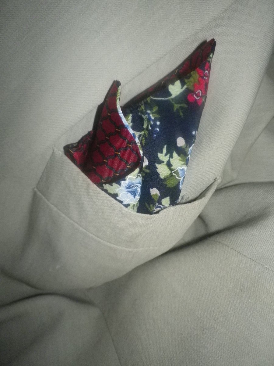 Dramatic dark floral teamed with deep red silk reversible pocket square 25x25cm