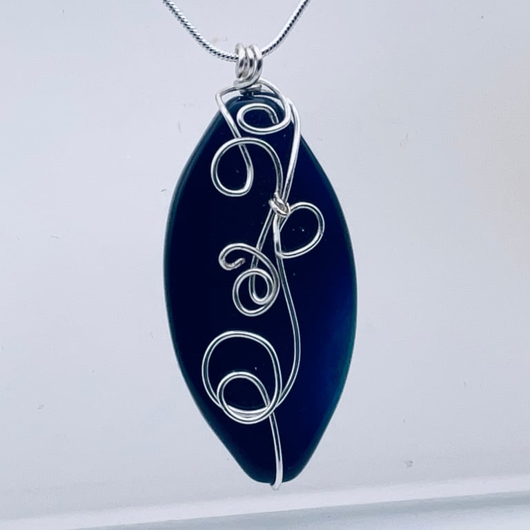 Large deep blue agate silver plated wire embellished pendant