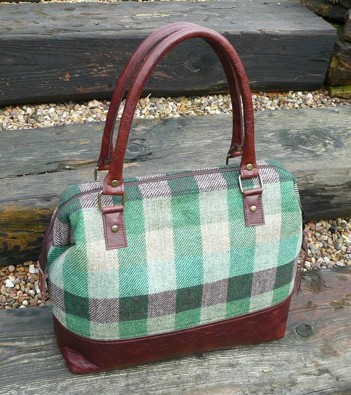 British wool tweed weekend bag overnight bag Mary Poppins style carpet bag