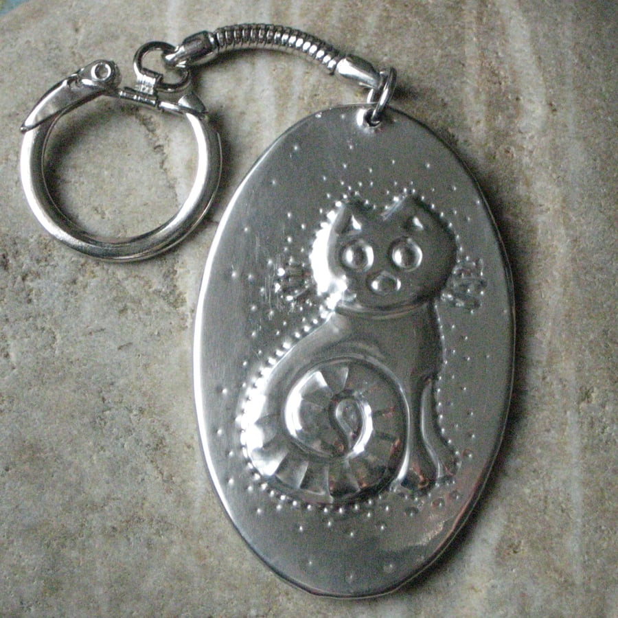 Handmade Cat Keyring in Silver Pewter