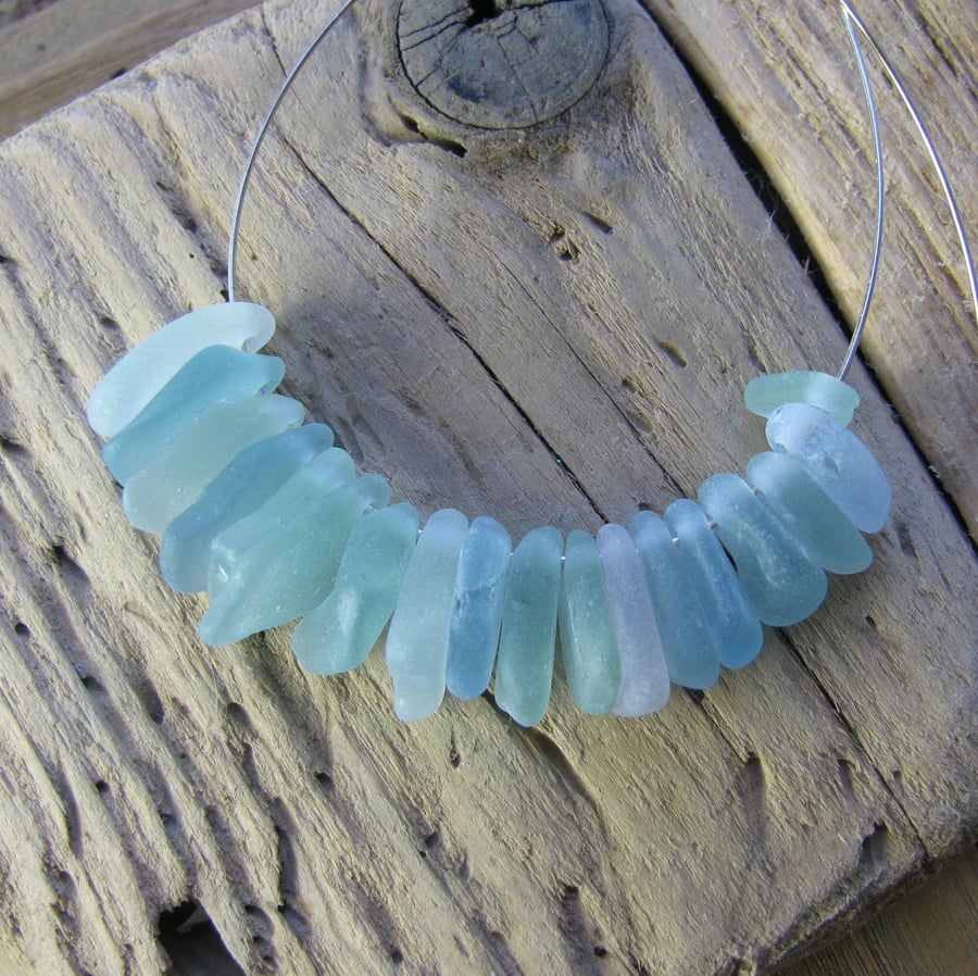 18 Natural sea glass beads, supplies (60)