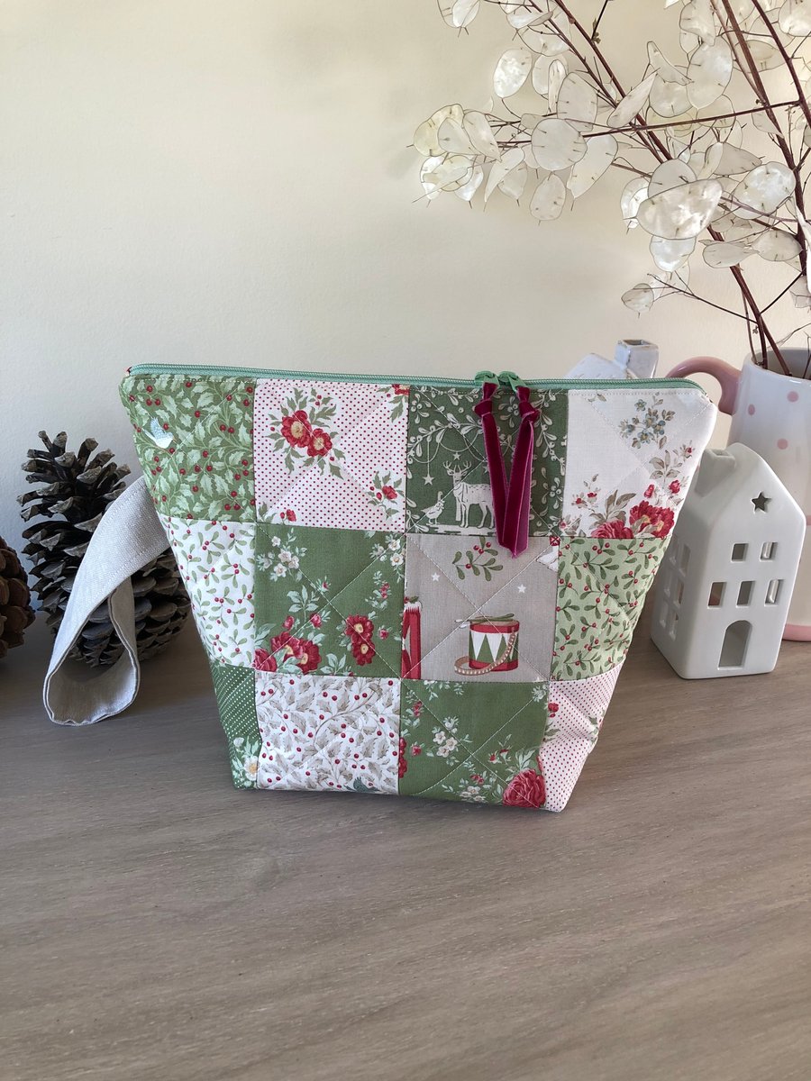 Festive patchwork project bag 2