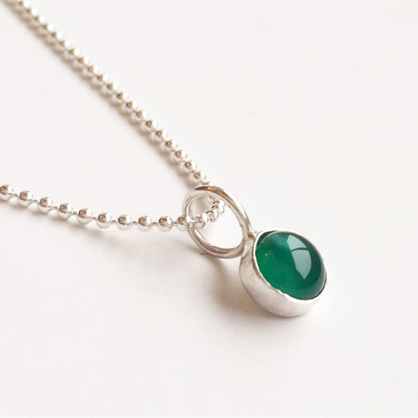 Sterling Silver Green Agate Pendant Necklace