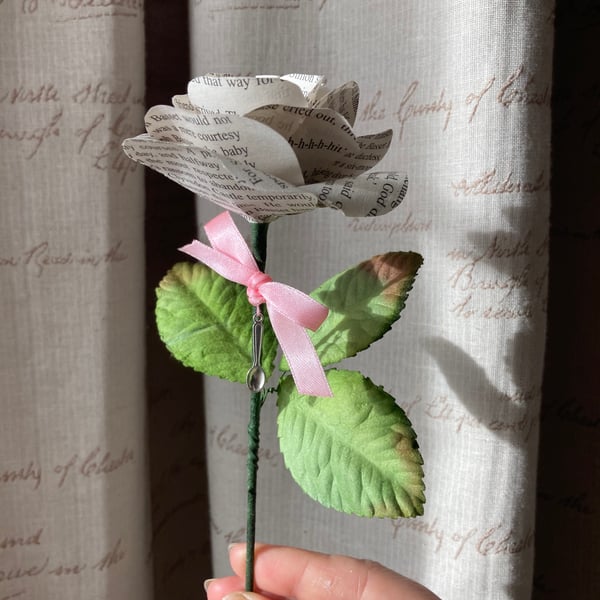 Bridgerton Paper Rose (with spoon!)