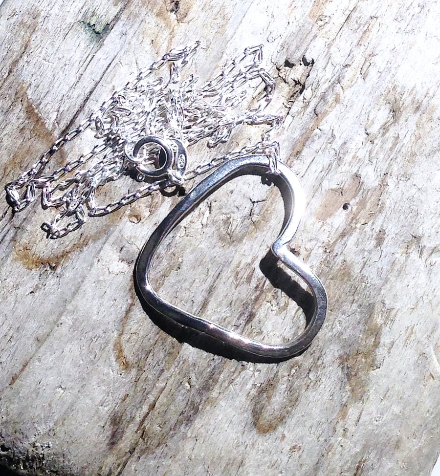  Handmade Sterling Silver Heart Pendant Necklace (NKSSPDHT4) - UK Free Post