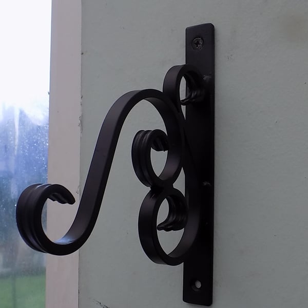 Hanging Bracket......................................Wrought Iron (Forged Steel)