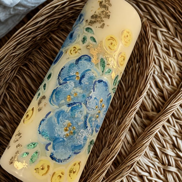 Large pillar candle, centre piece, wedding, gift, home, birthday, present.