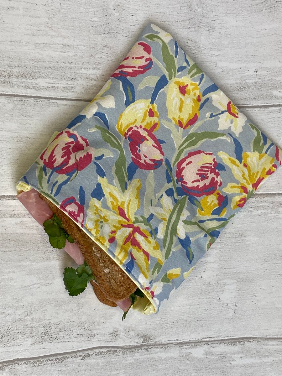 Large sandwich bag. Reusable and eco-friendly with floral design
